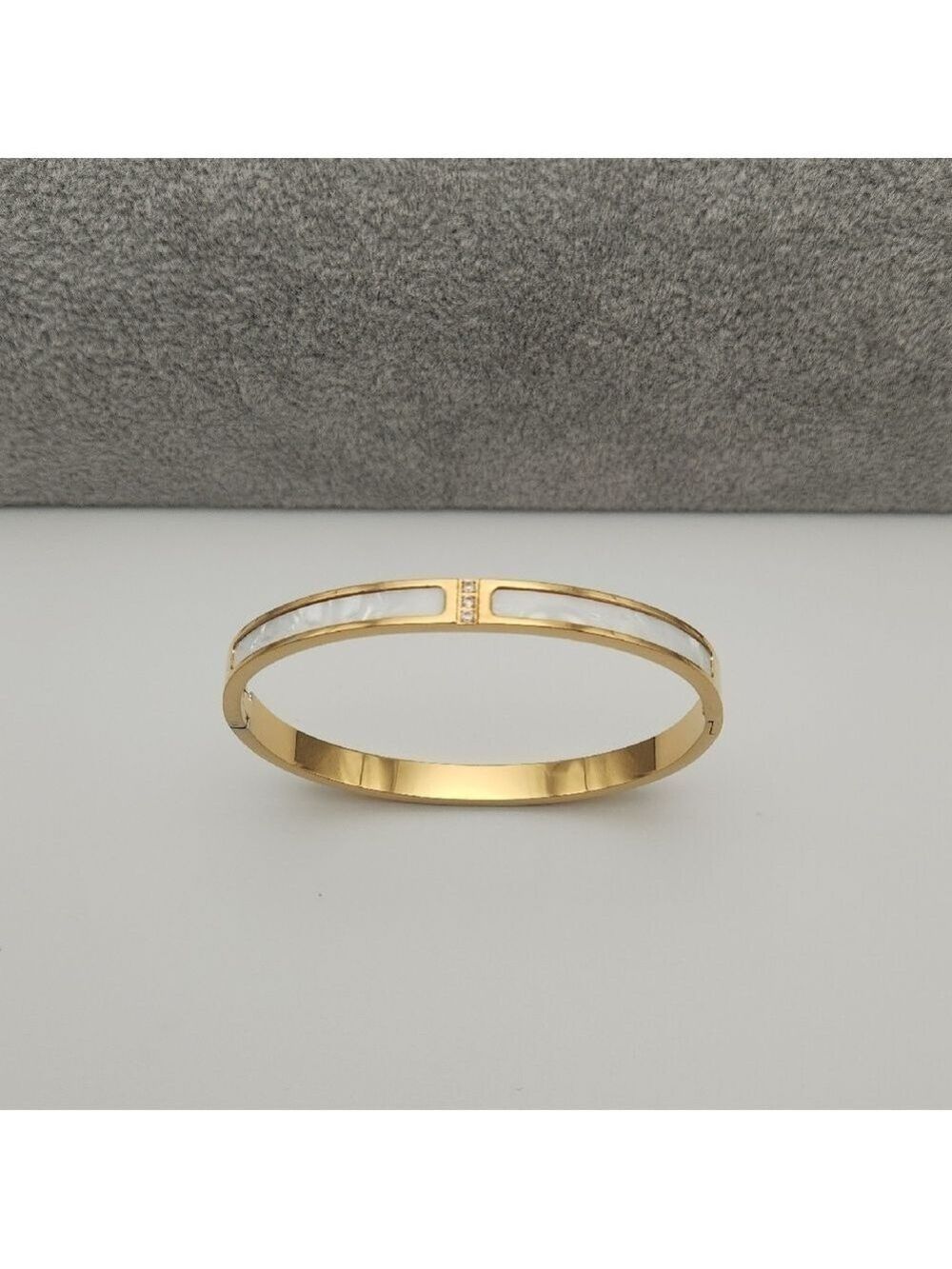 18K Gold Plated Peral White Bangle – Waterproof, Tarnish-Proof Stainless Steel